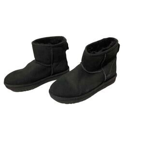 EUC Black Short UGG Shoes Size 8  Classic Booties Comfy